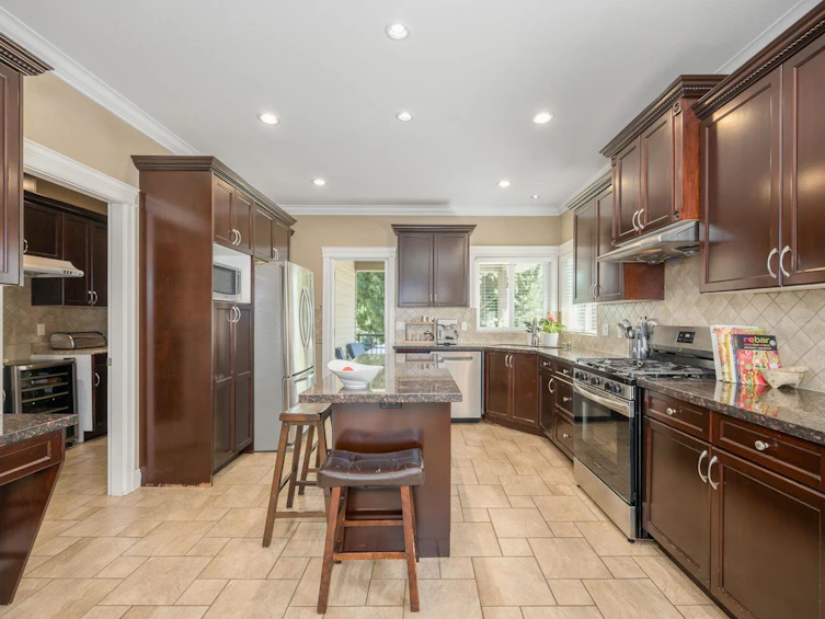 825 Robinson Street, Coquitlam, BC, V3J 4G4 - 10
