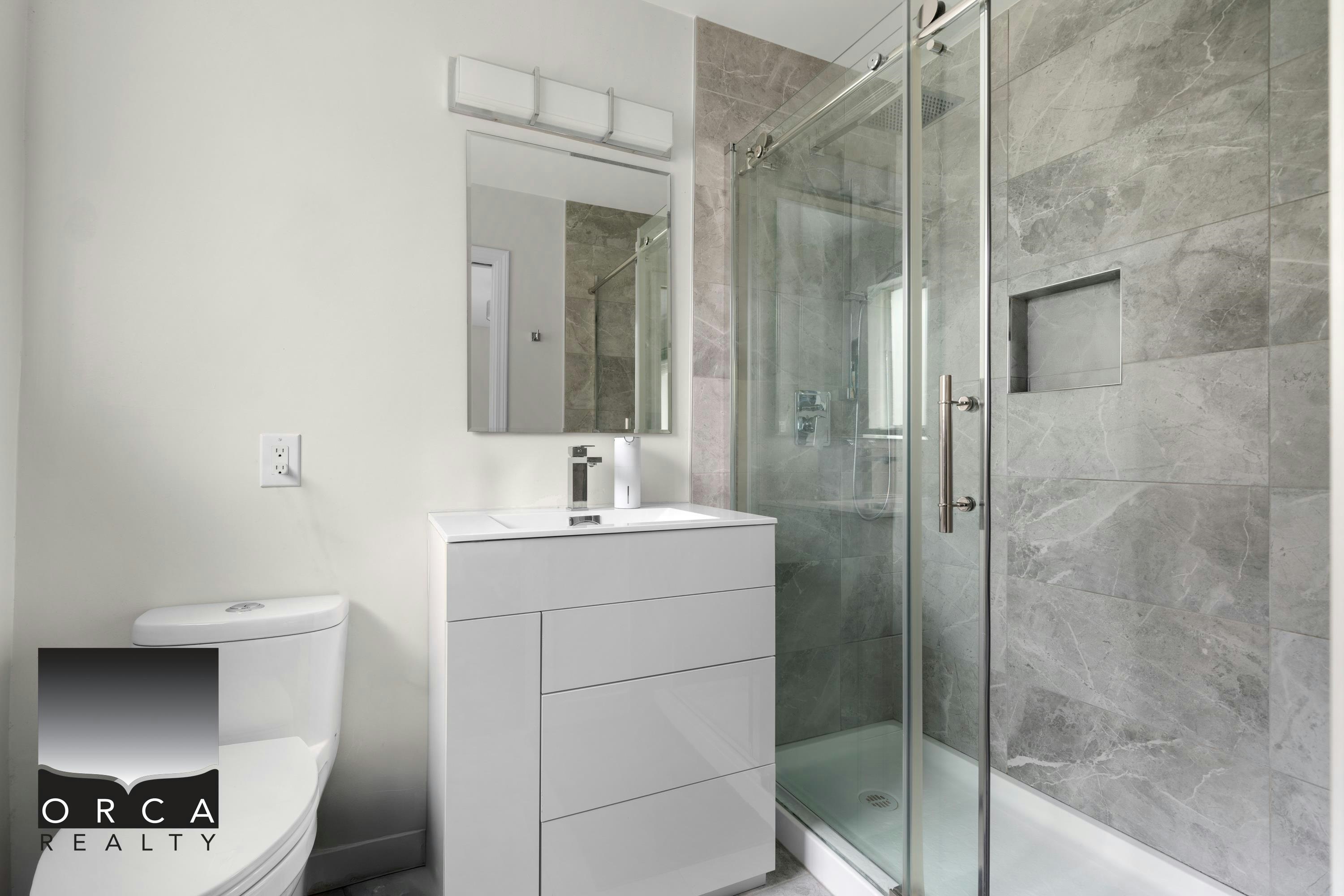 1403 Frederick Road, North Vancouver, BC, V7K 1J6 - 14