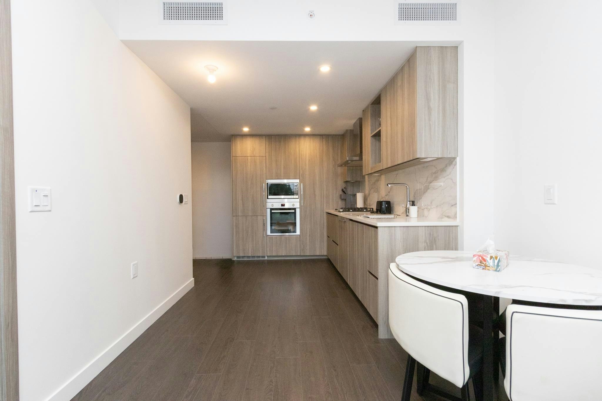 1103-13778 100 Avenue, Surrey, BC, V3T 0V3 - 8