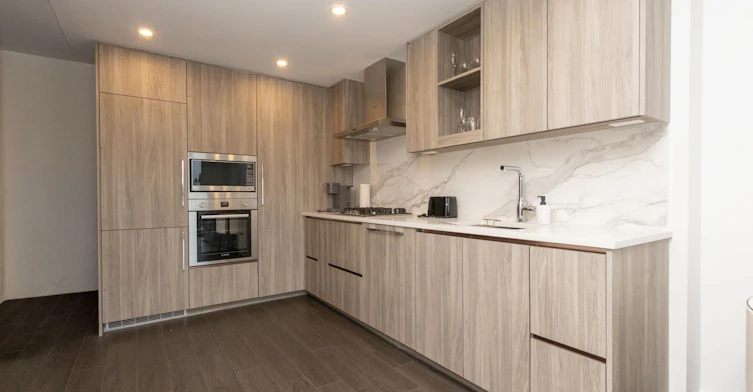 1103-13778 100 Avenue, Surrey, BC, V3T 0V3 - 3