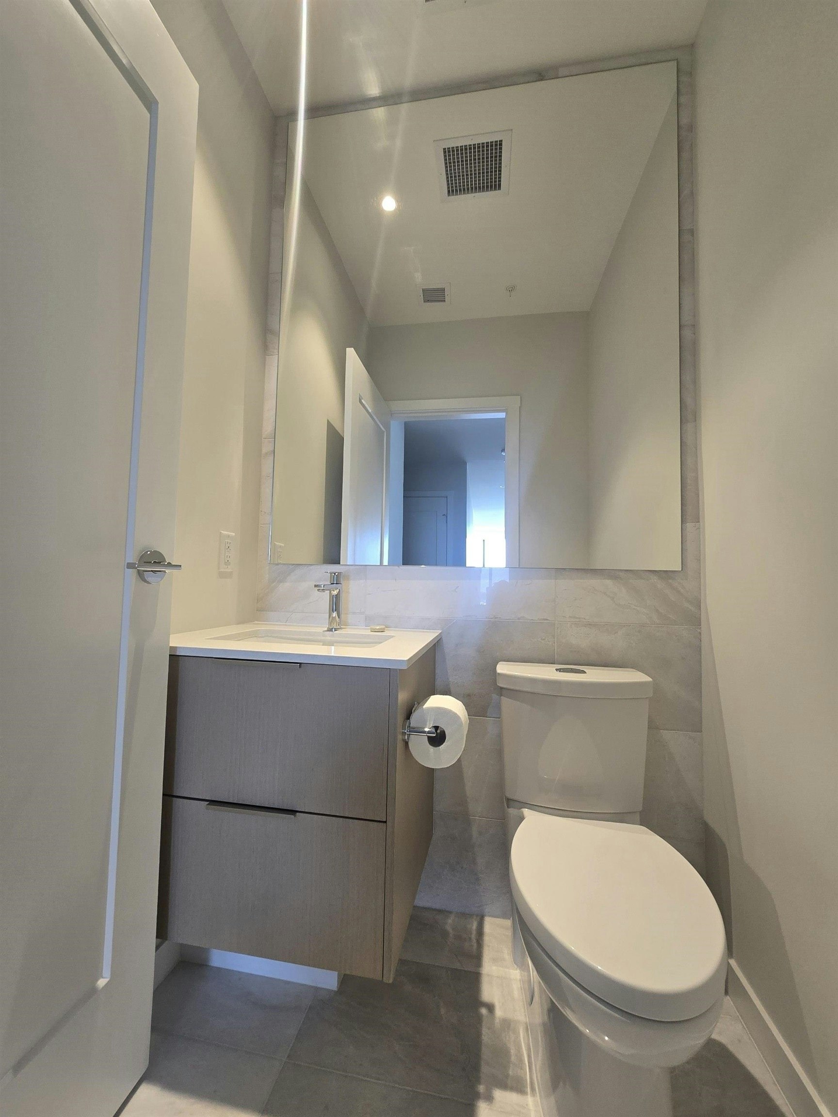2202-128 W 15th Street, North Vancouver, BC, V7M 1R5 - 27