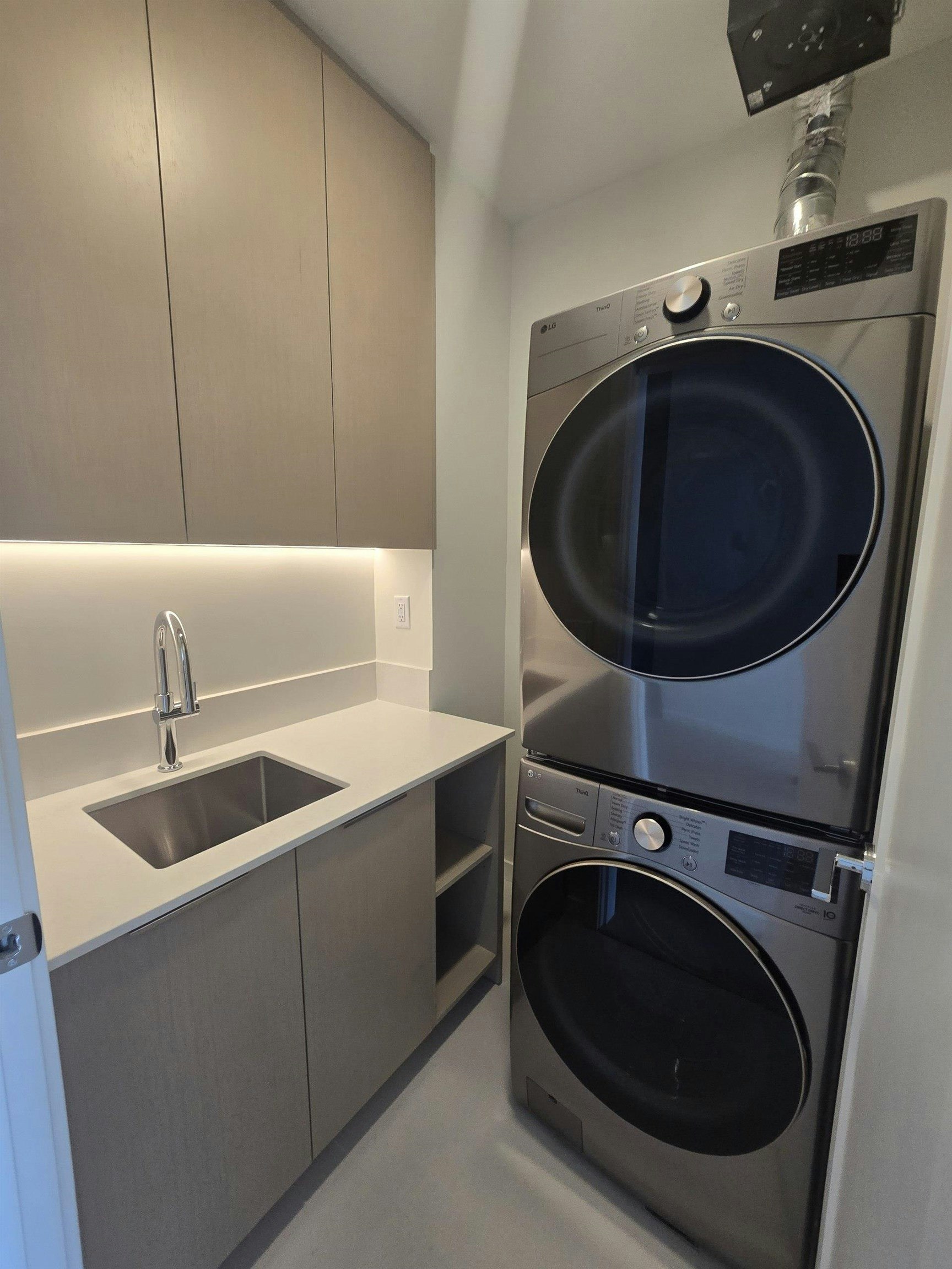 2202-128 W 15th Street, North Vancouver, BC, V7M 1R5 - 32