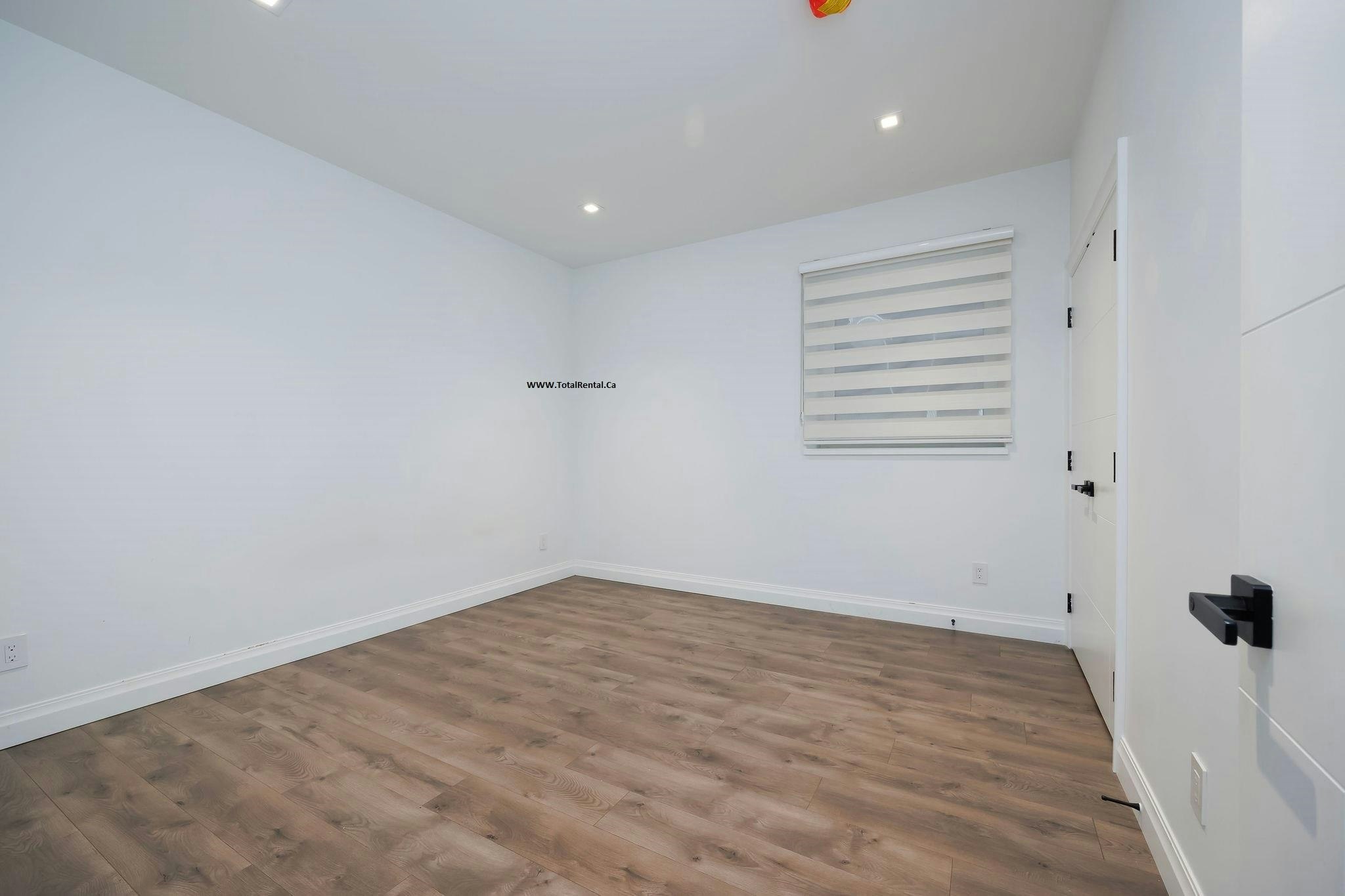 1XX Dowding Road, Port Moody, BC, V3H 2Z7 - 8