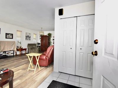1572 Larchberry Way - 5
