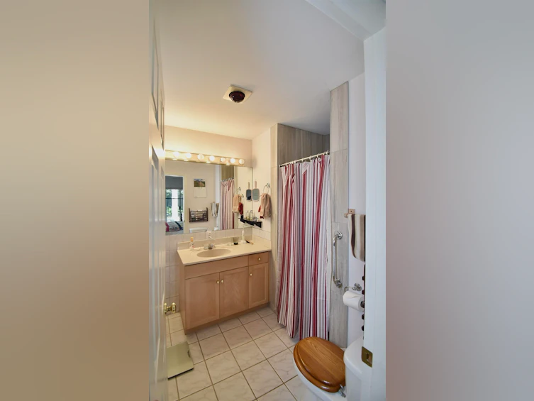 1572 Larchberry Way, Gibsons, BC, V0N 1V5 - 20