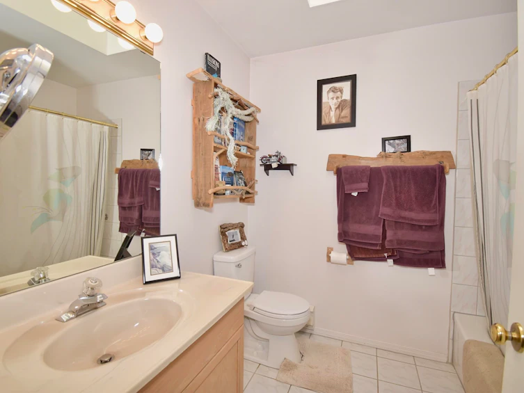 1572 Larchberry Way, Gibsons, BC, V0N 1V5 - 21