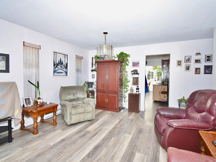 1572 Larchberry Way, Gibsons, BC, V0N 1V5 - 9