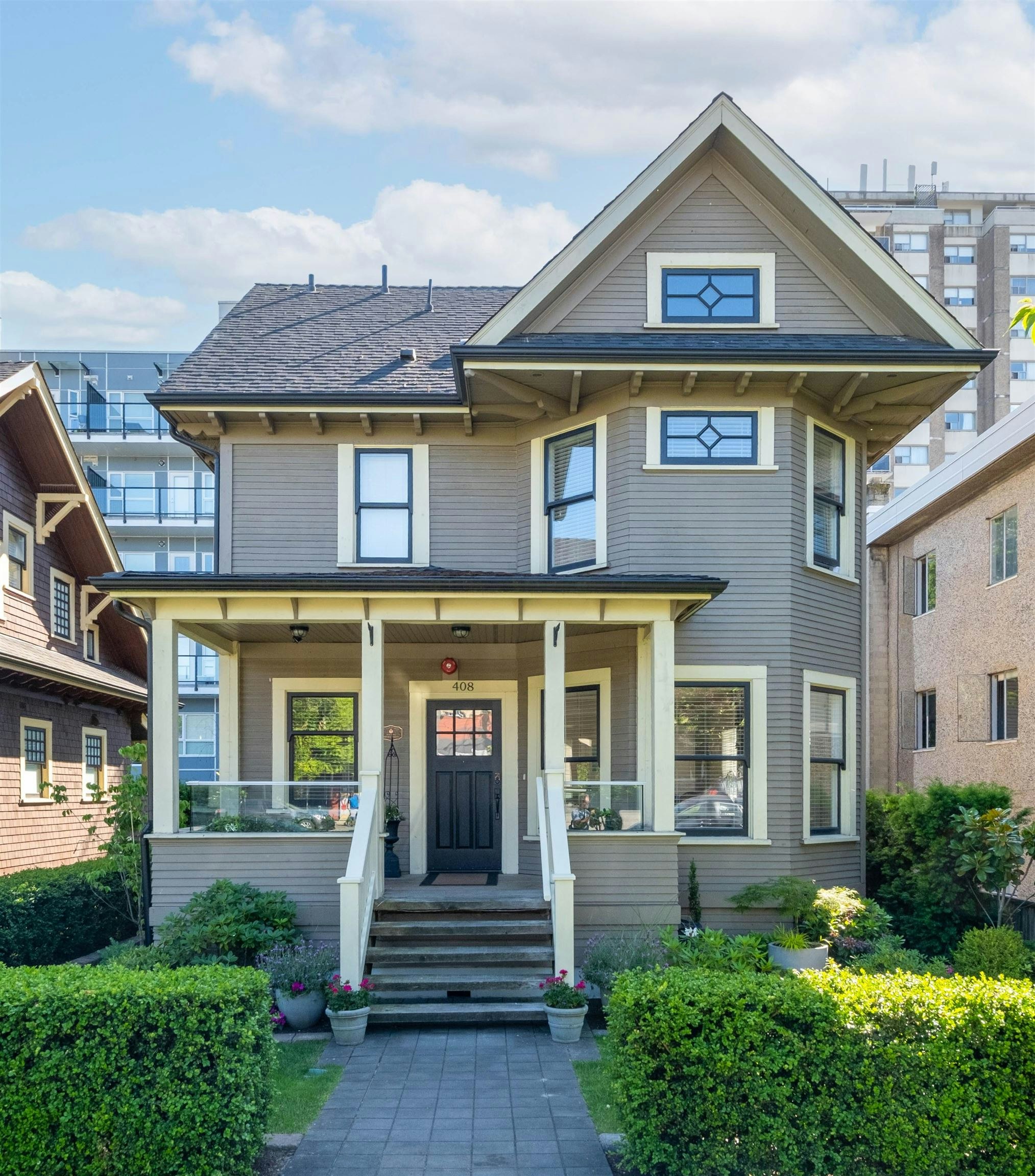 408 Eighth Street, New Westminster, BC, V3M 0K1