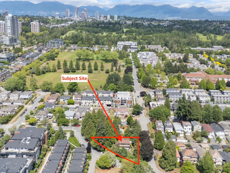 7957 Columbia Street, Vancouver, BC, V5X 2Z3 - 4