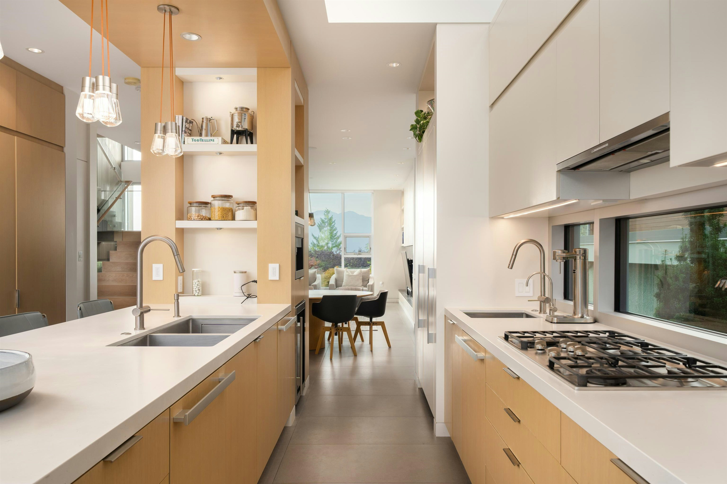 3250 W 20th Avenue, Vancouver, BC, V6L 1H9 - 16