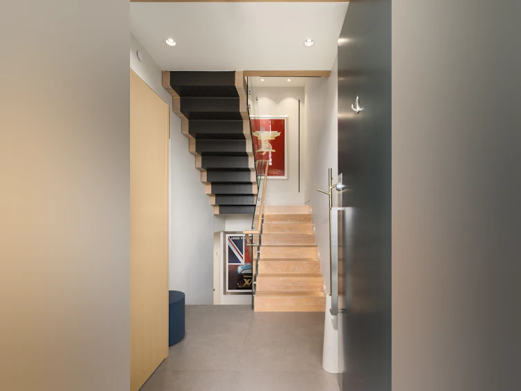 3250 W 20th Avenue, Vancouver, BC, V6L 1H9 - 2