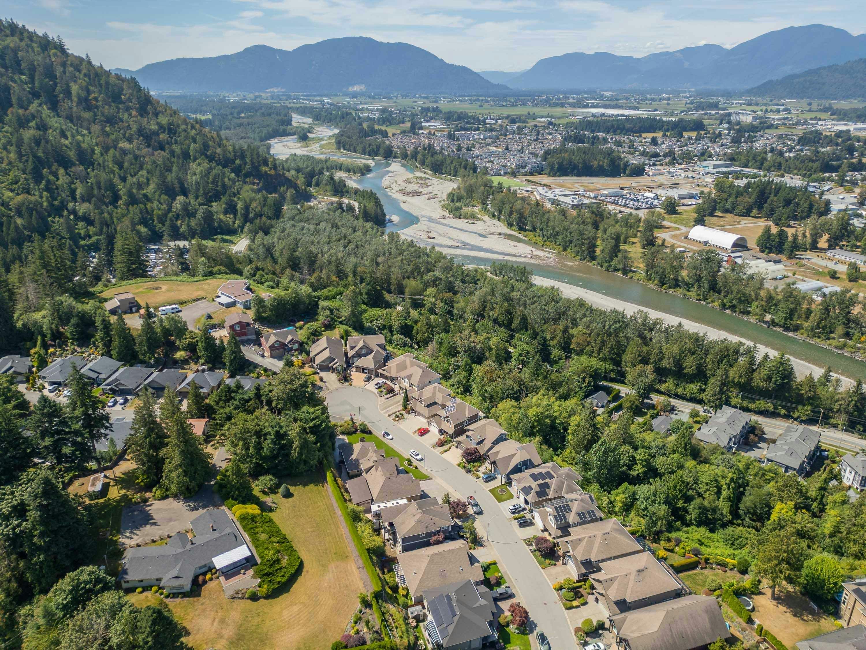45365 Magdalena Place, Cultus Lake, BC, V2R 0K7 - 39