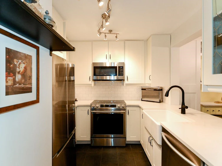 104-12639 No. 2 Road, Richmond, BC, V7E 6N6 - 6