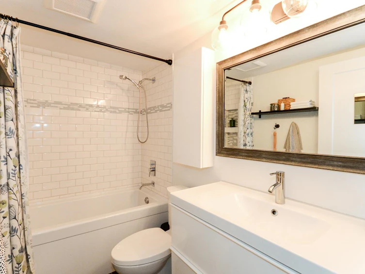 104-12639 No. 2 Road, Richmond, BC, V7E 6N6 - 9