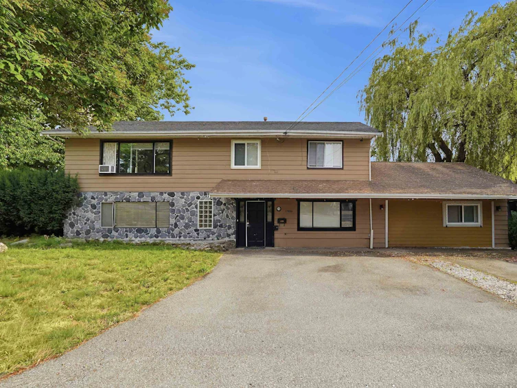 17886 59a Avenue, Surrey, BC, V3S 1R1