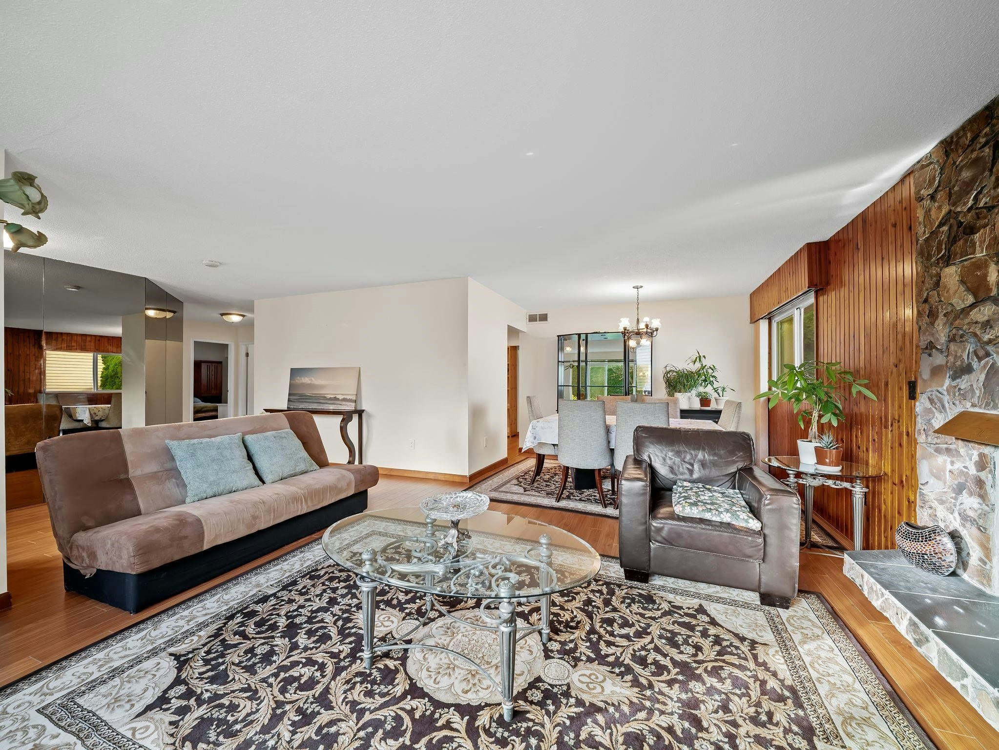 667 Cypress Street, Coquitlam, BC, V3J 6L3 - 7