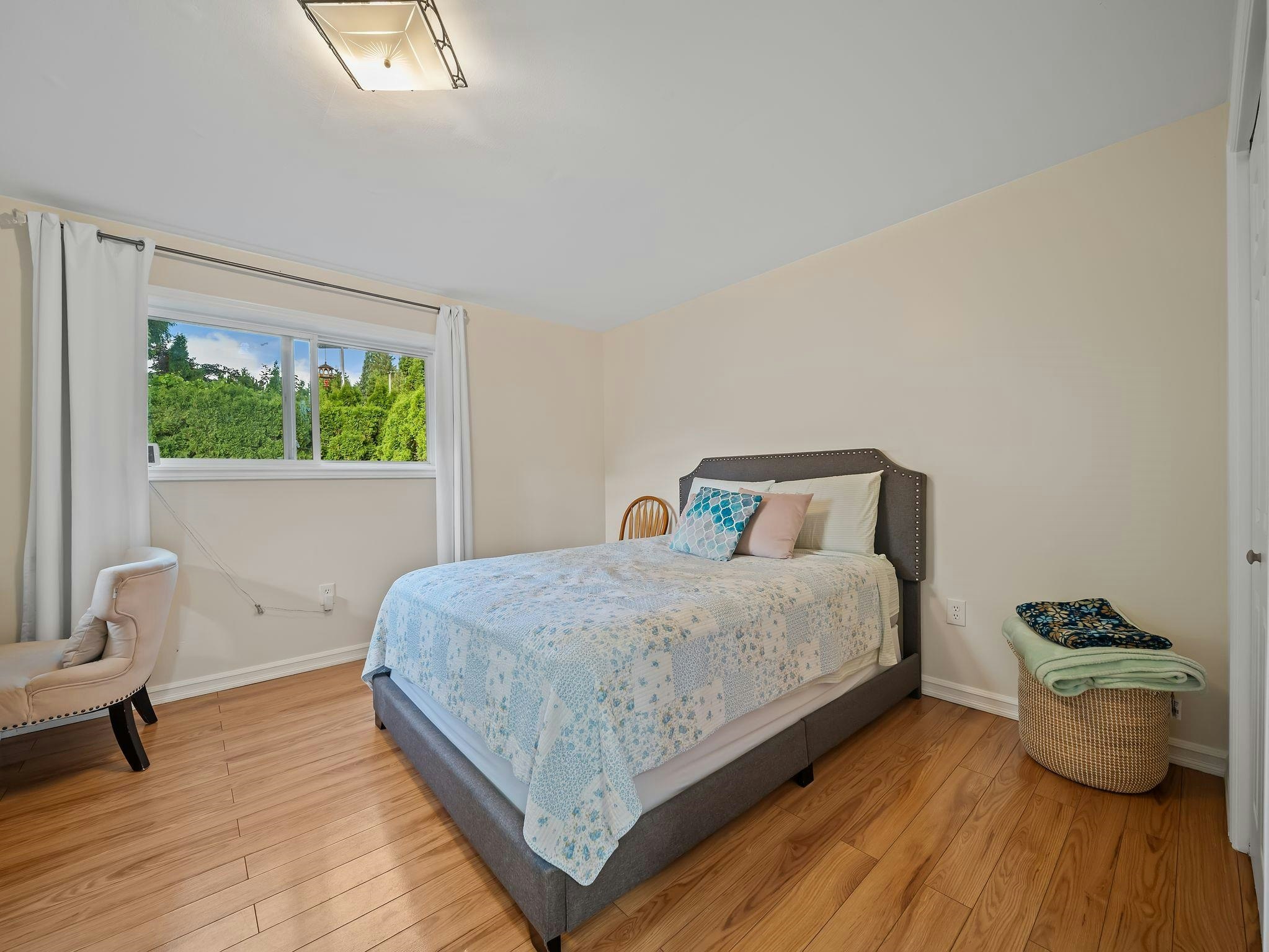 667 Cypress Street, Coquitlam, BC, V3J 6L3 - 26