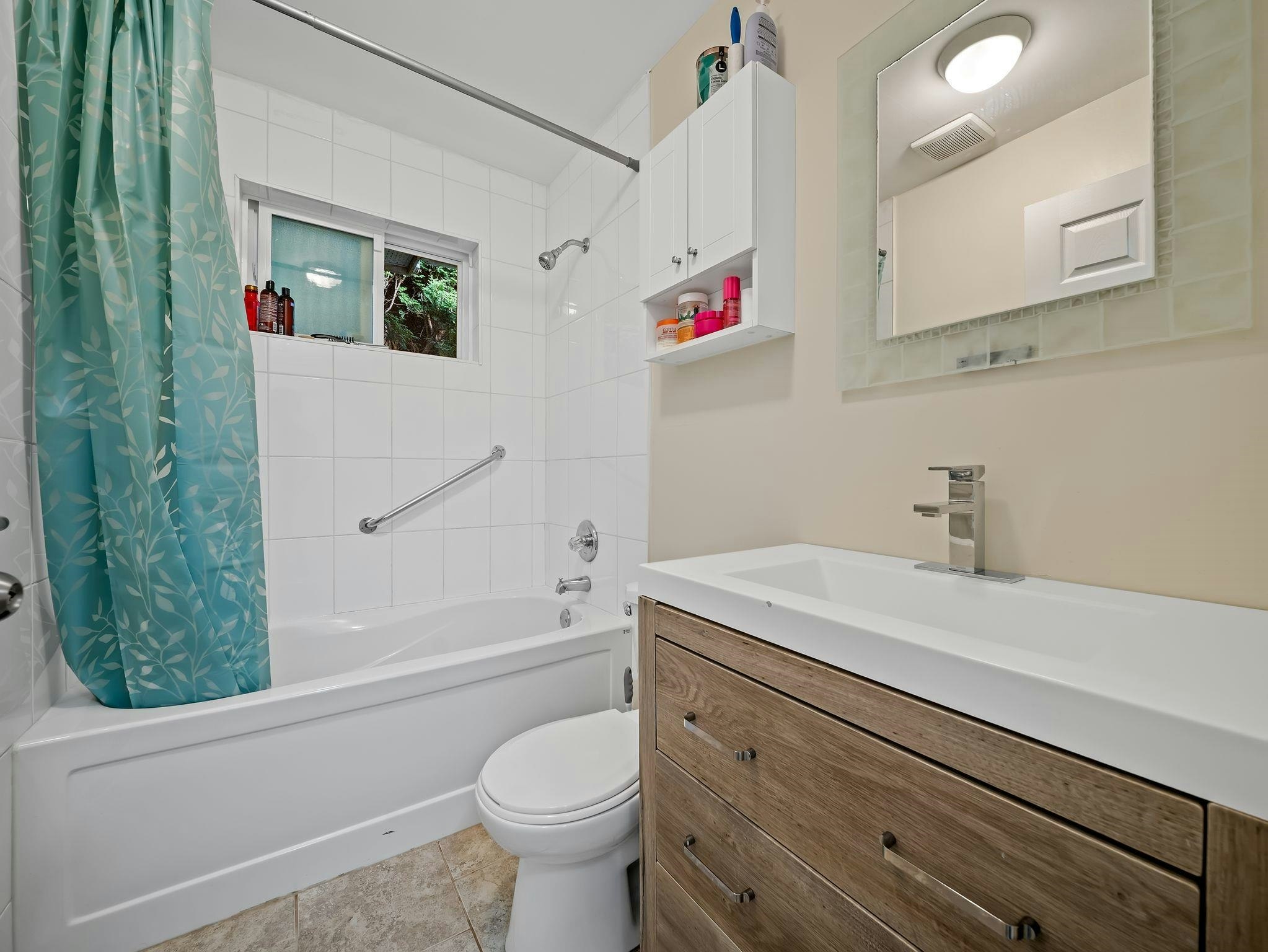 667 Cypress Street, Coquitlam, BC, V3J 6L3 - 22