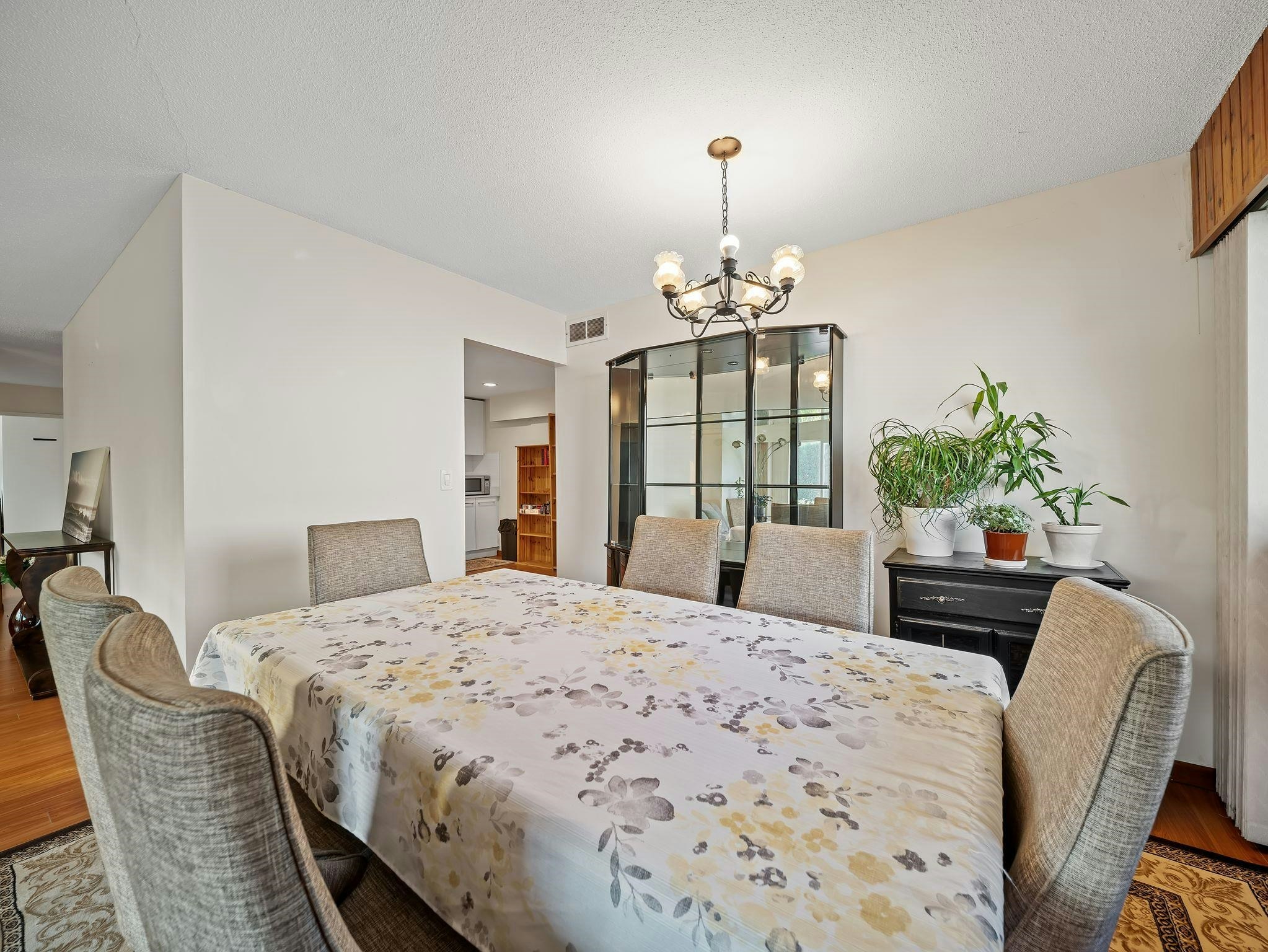 667 Cypress Street, Coquitlam, BC, V3J 6L3 - 11