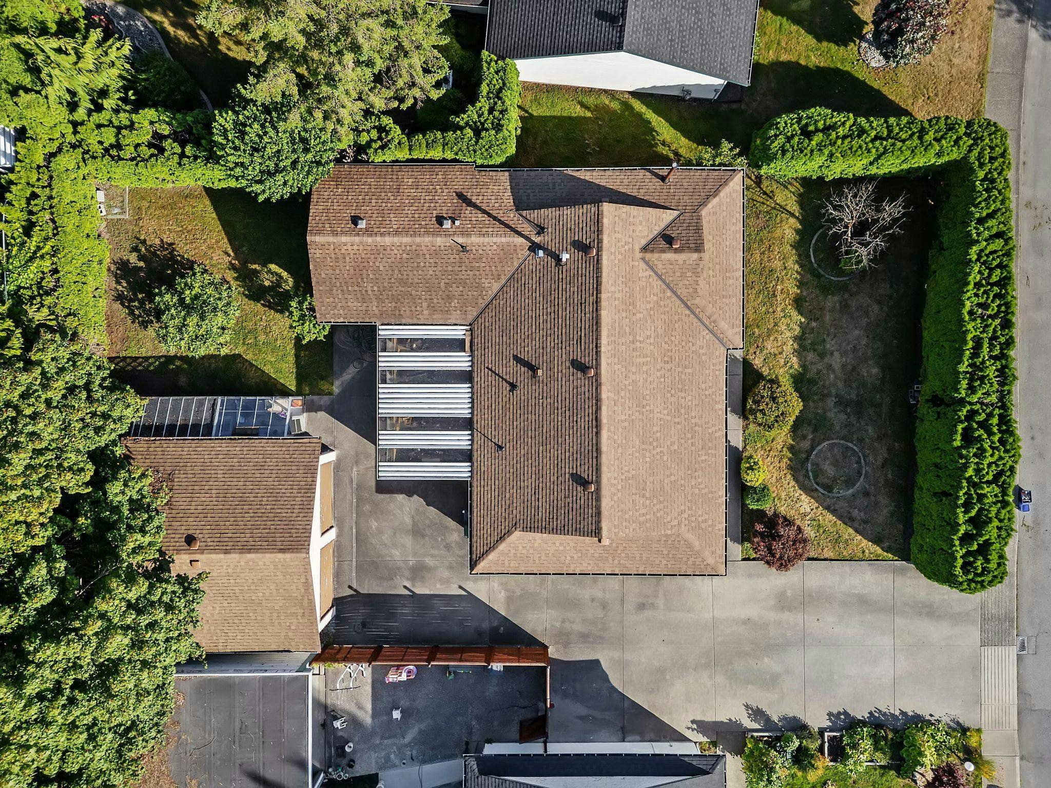667 Cypress Street, Coquitlam, BC, V3J 6L3 - 40