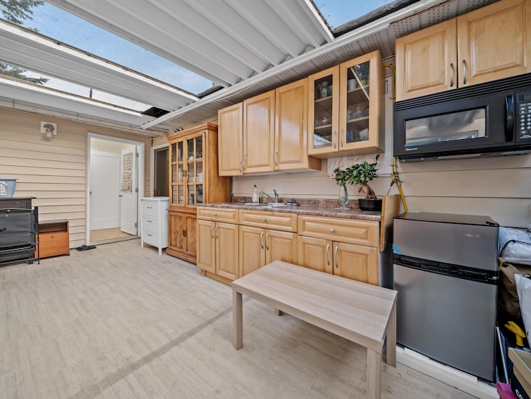 667 Cypress Street, Coquitlam, BC, V3J 6L3 - 30
