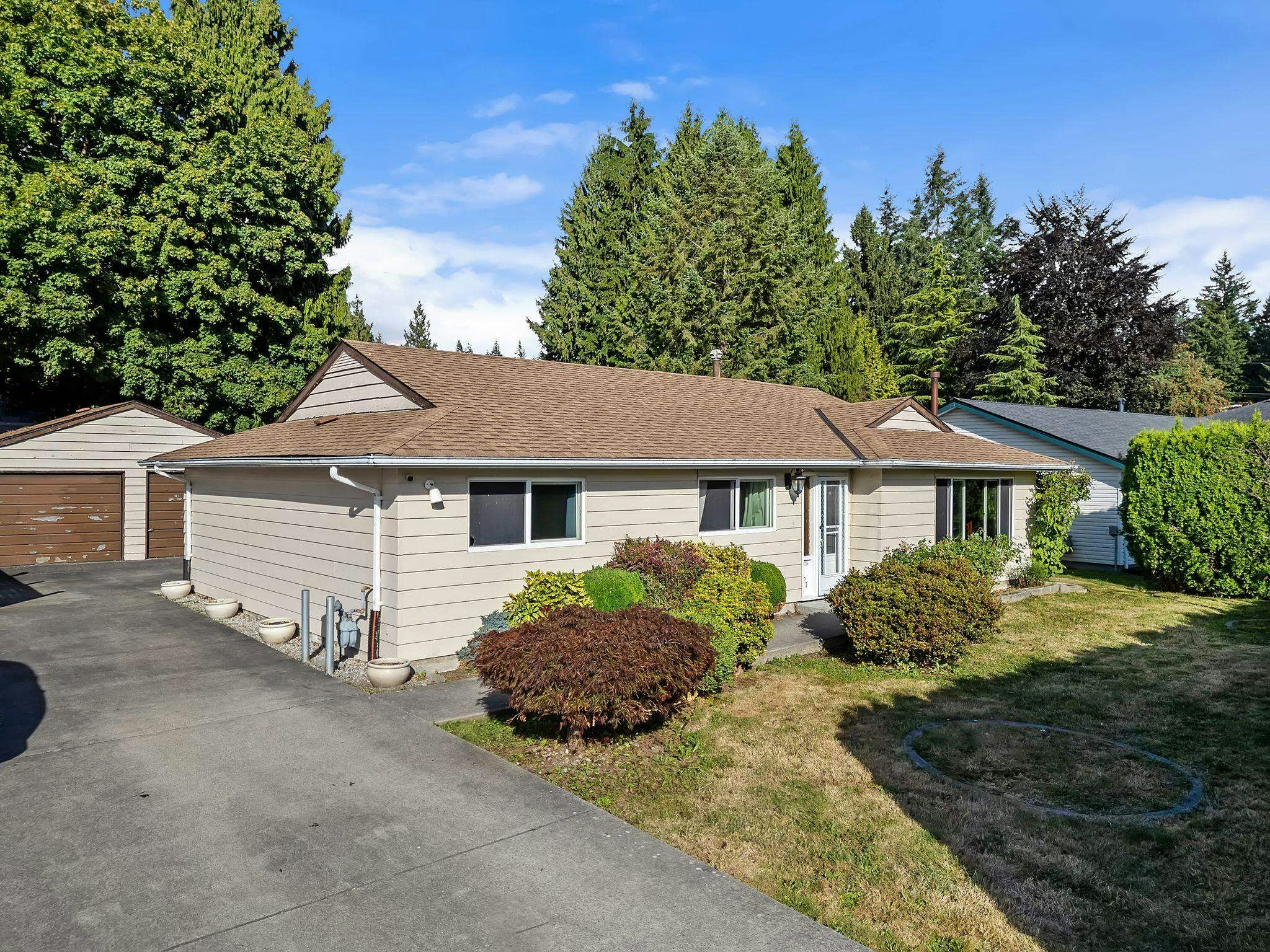 667 Cypress Street, Coquitlam, BC, V3J 6L3 - 38