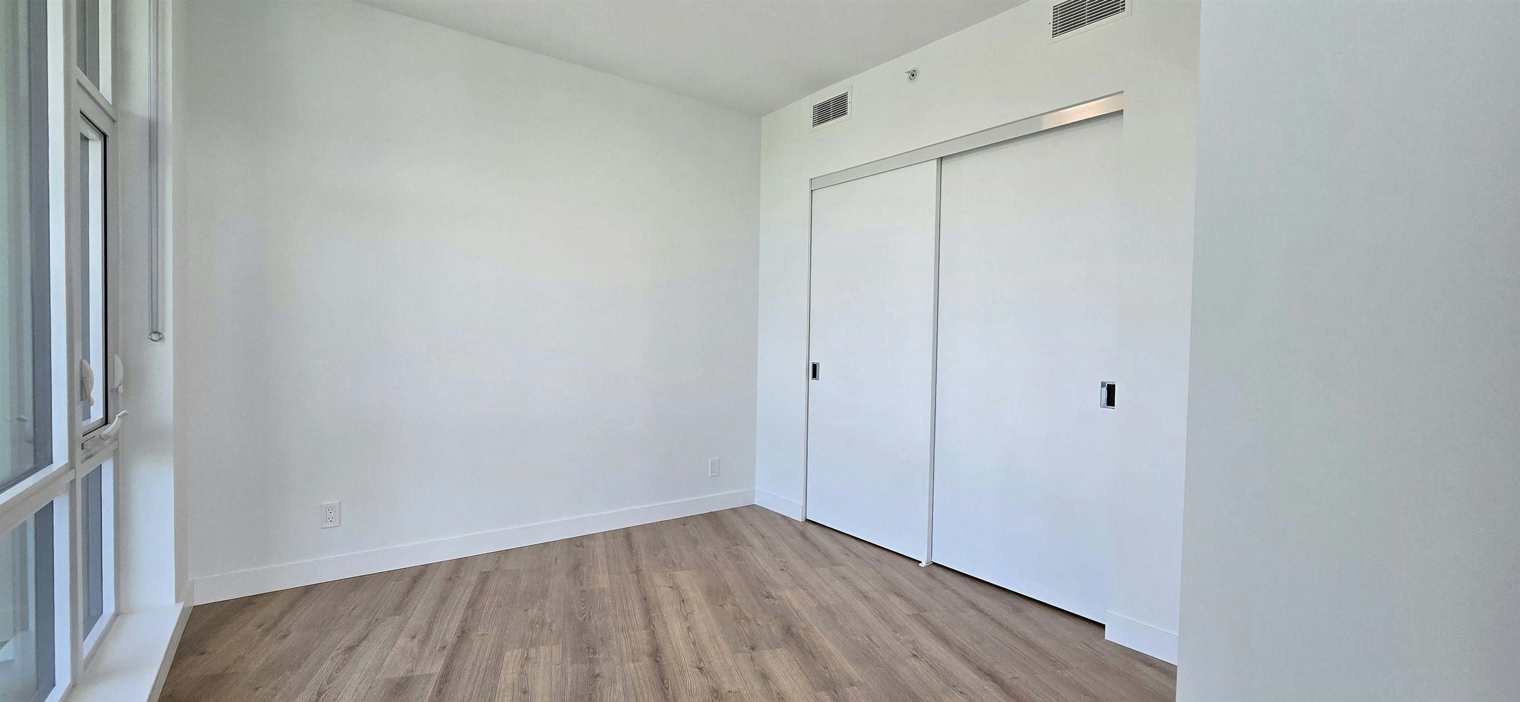 907-1500 Fern Street, North Vancouver, BC, V7J 0E6 - 13