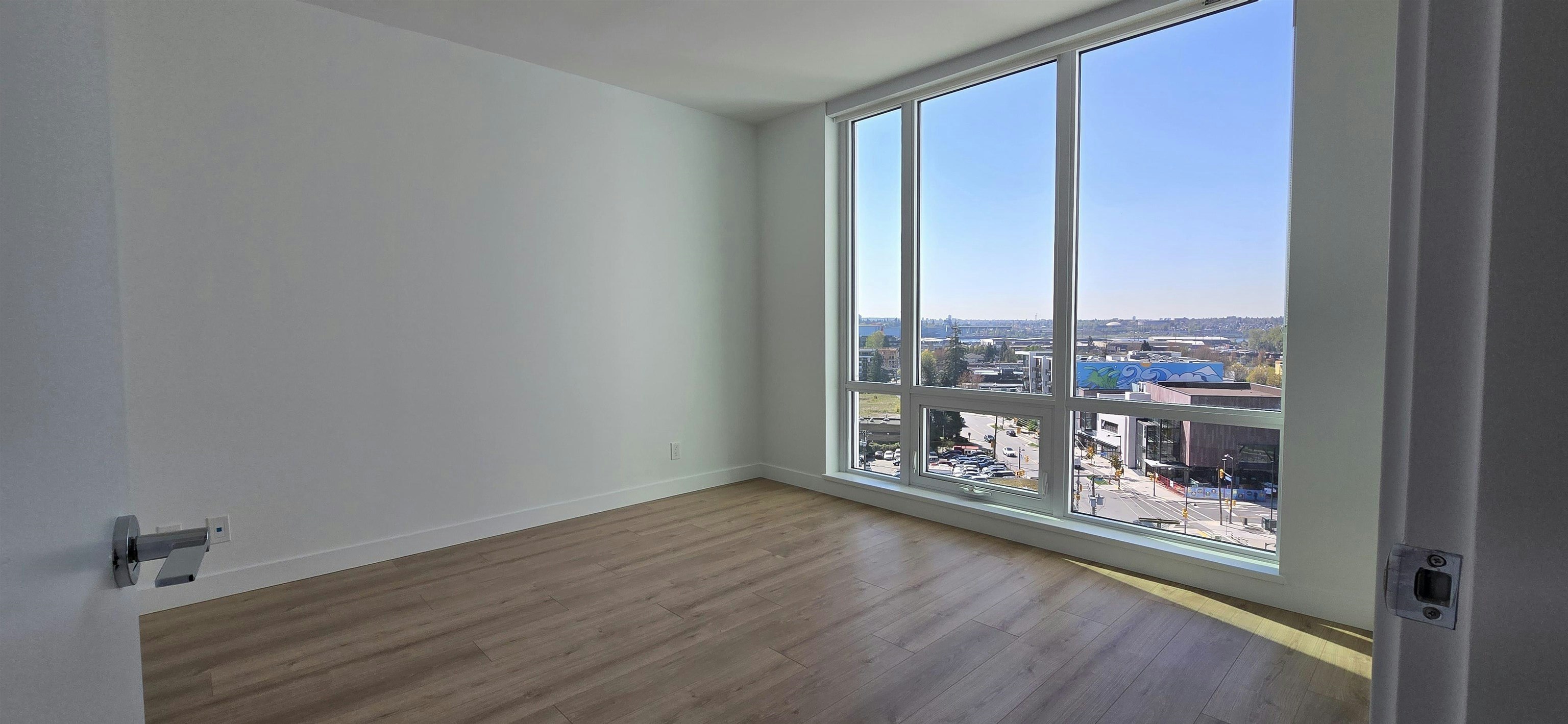 907-1500 Fern Street, North Vancouver, BC, V7J 0E6 - 12