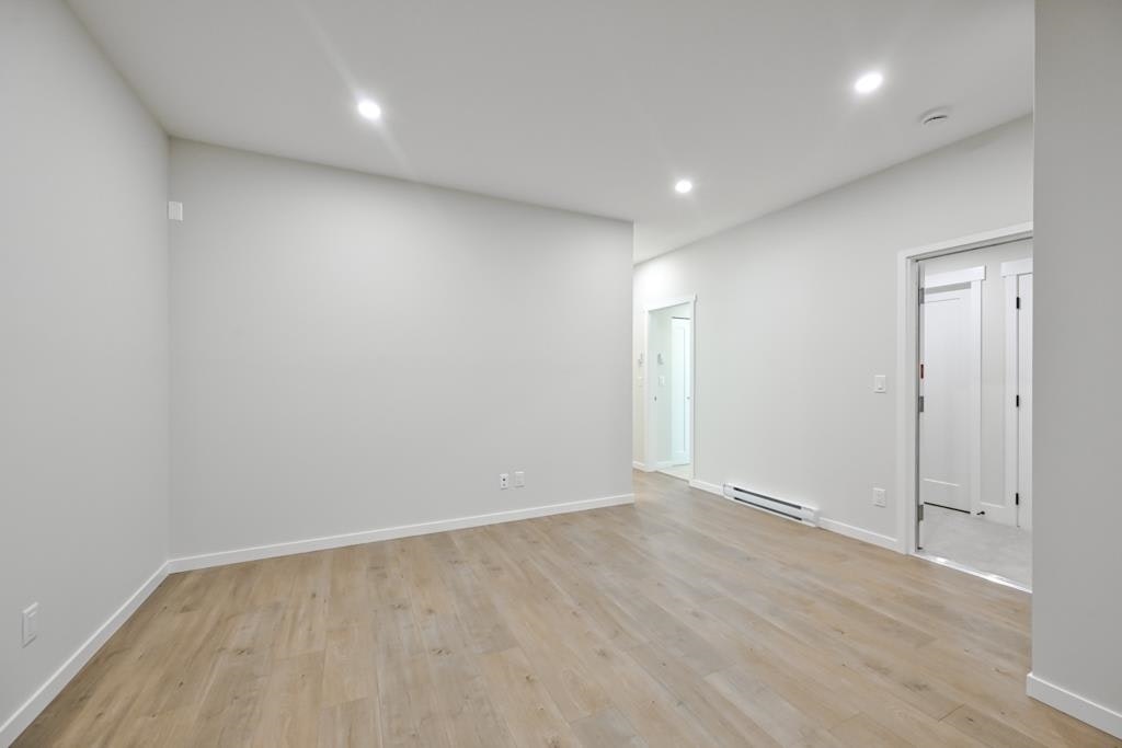1527 Dayton Street, Coquitlam, BC, V3E 0L2 - 26