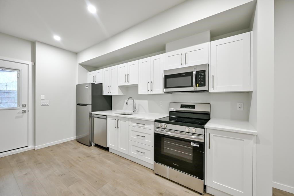 1527 Dayton Street, Coquitlam, BC, V3E 0L2 - 25