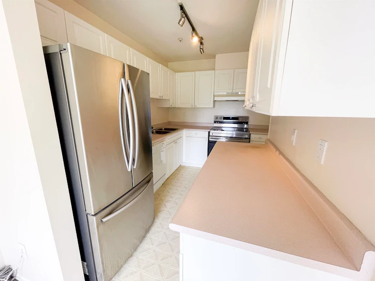 401-14885 100 Avenue, Surrey, BC, V3R 0W1 - 9