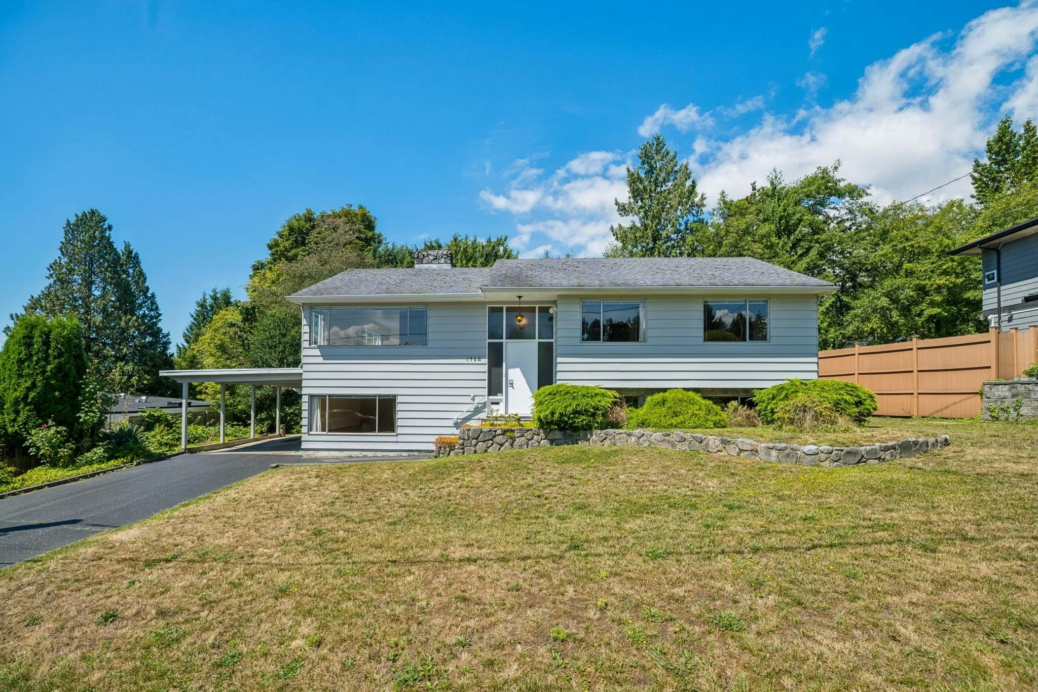 1768 Ottawa Place, West Vancouver, BC, V7V 2T7