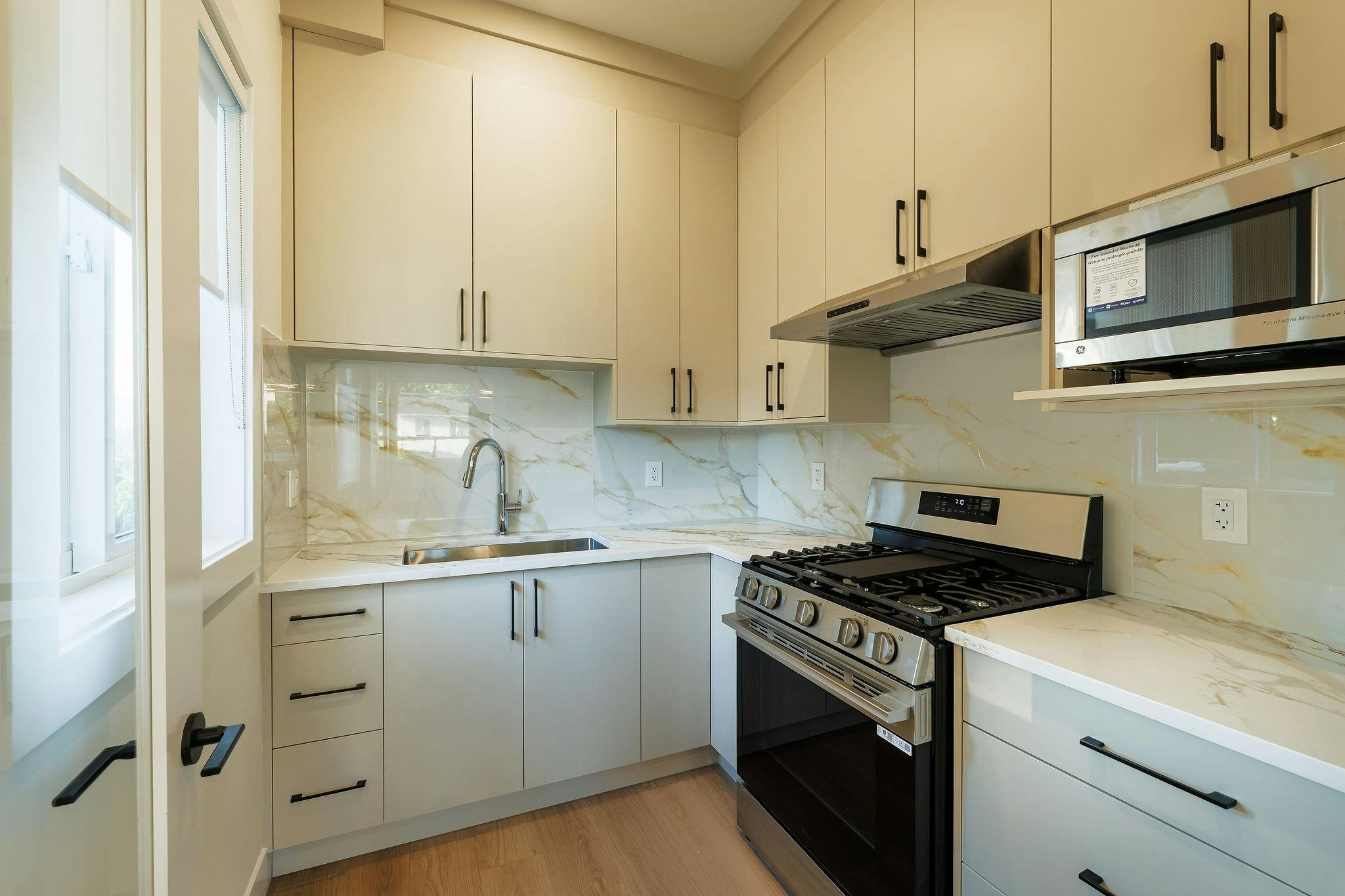 102-11313 137 Street, Surrey, BC, V3R 2J2 - 16