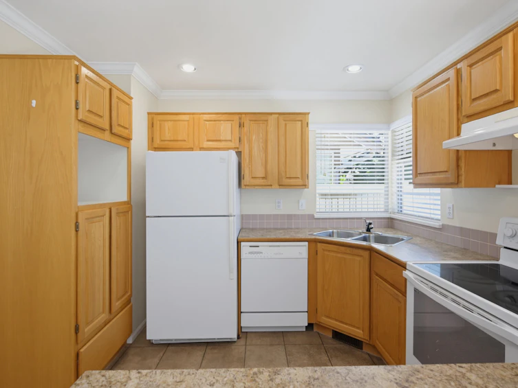 107-15988 83 Avenue, Surrey, BC, V4N 0P9 - 13