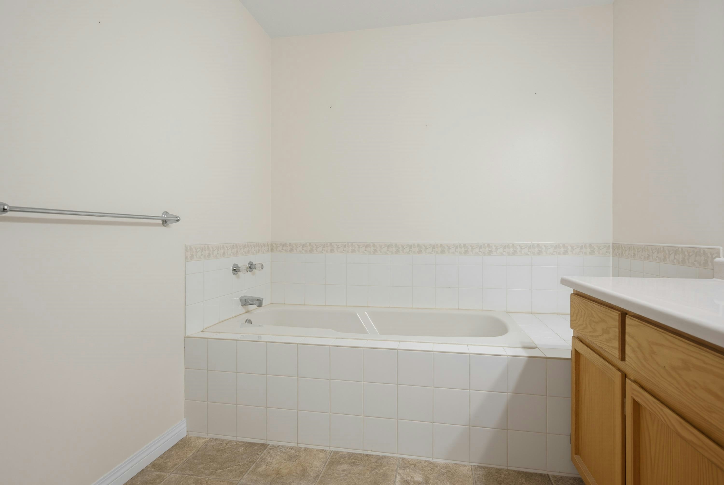 107-15988 83 Avenue, Surrey, BC, V4N 0P9 - 23