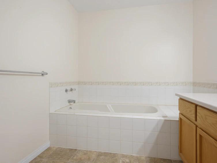 107-15988 83 Avenue, Surrey, BC, V4N 0P9 - 23
