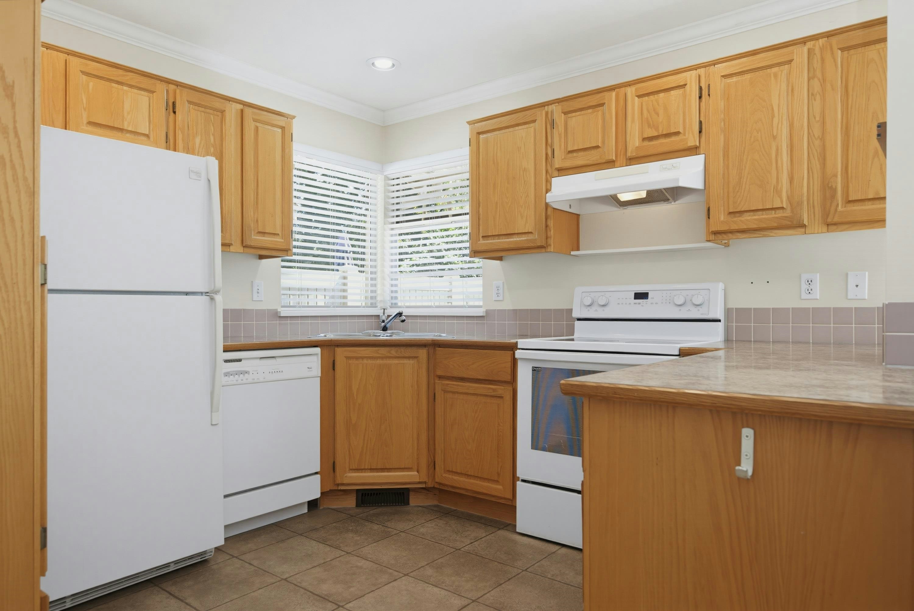 107-15988 83 Avenue, Surrey, BC, V4N 0P9 - 12