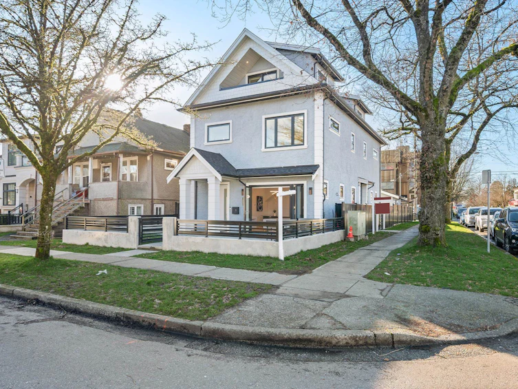 6307 Chester Street, Vancouver, BC, V5W 3C4