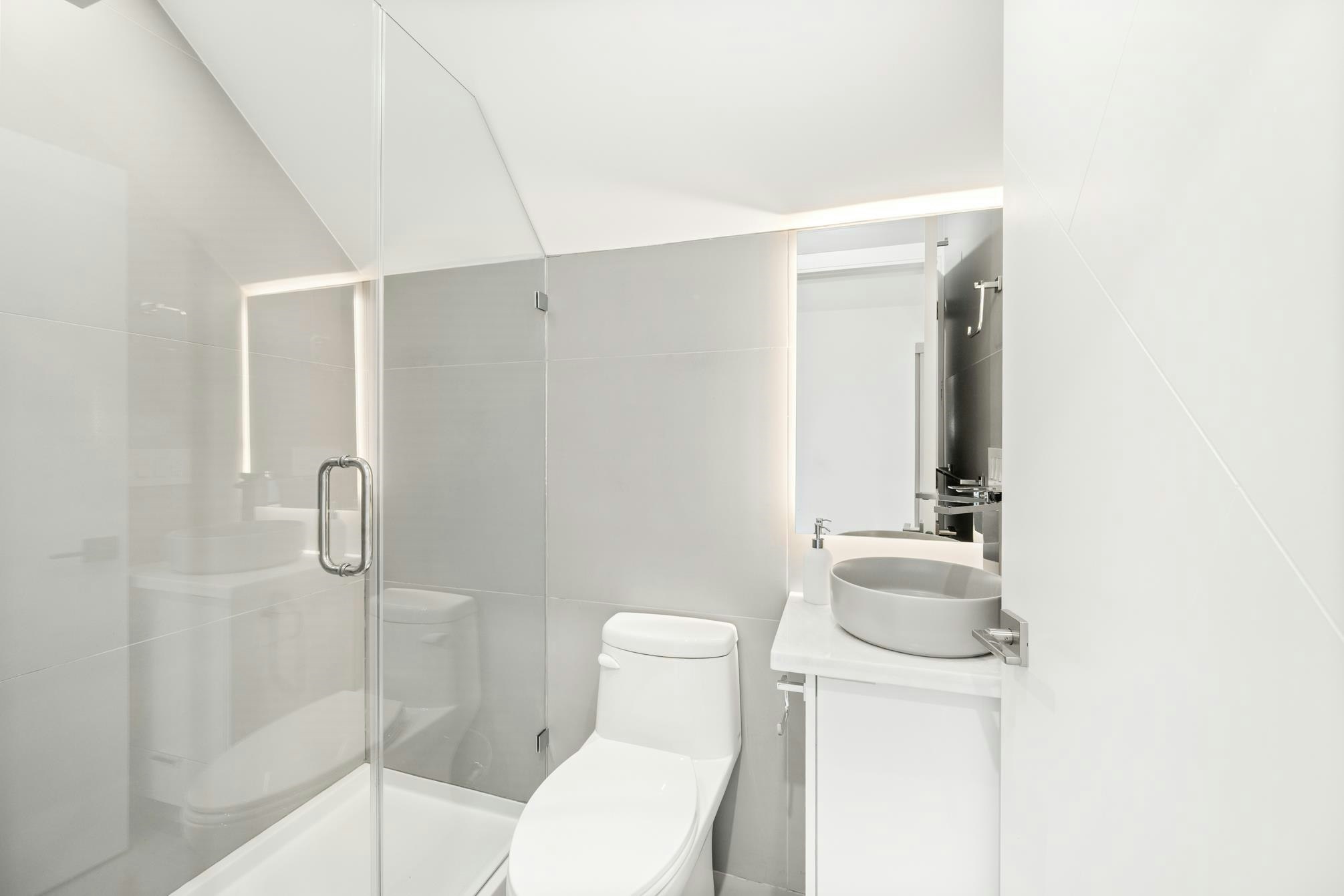 6307 Chester Street, Vancouver, BC, V5W 3C4 - 17
