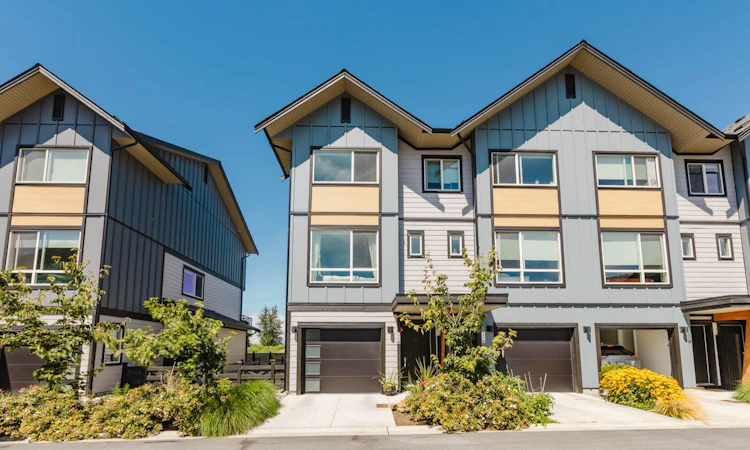 40-4375 Cormorant Way