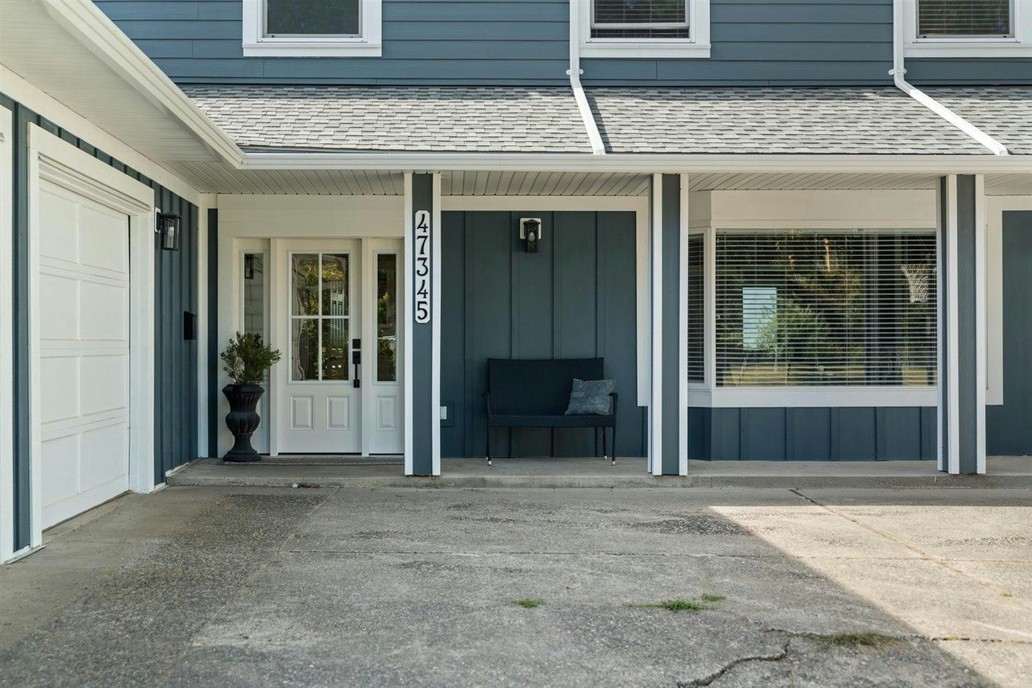 47345 Swallow Crescent - 2