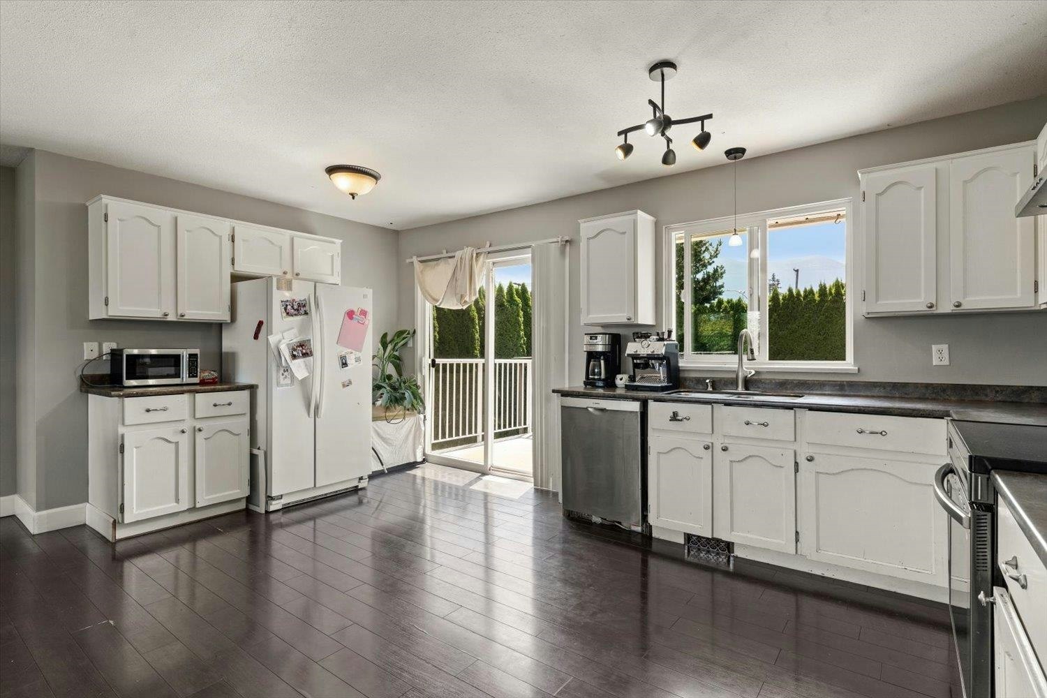 5633 Kathleen Drive - 4
