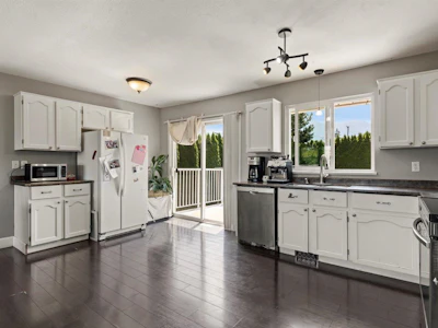 5633 Kathleen Drive - 4