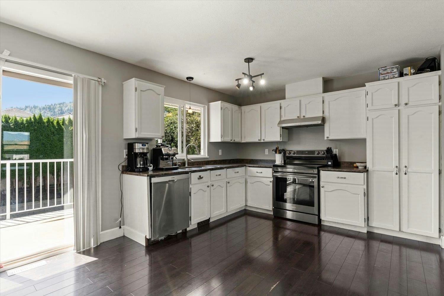 5633 Kathleen Drive, Chilliwack, BC, V2R 3C4 - 7
