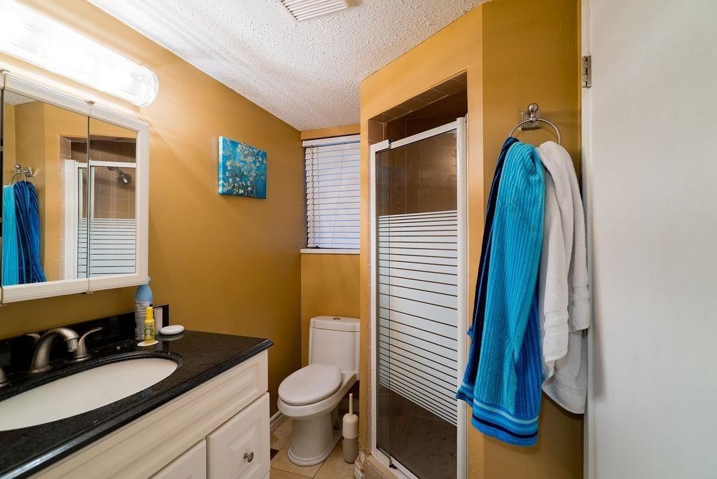 2525 Norcrest Court, Burnaby, BC, V3J 1C7 - 27