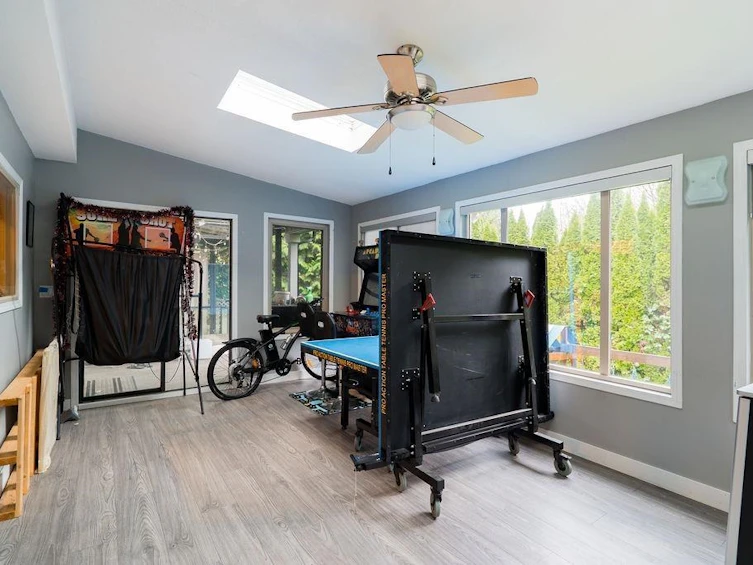 2525 Norcrest Court, Burnaby, BC, V3J 1C7 - 29