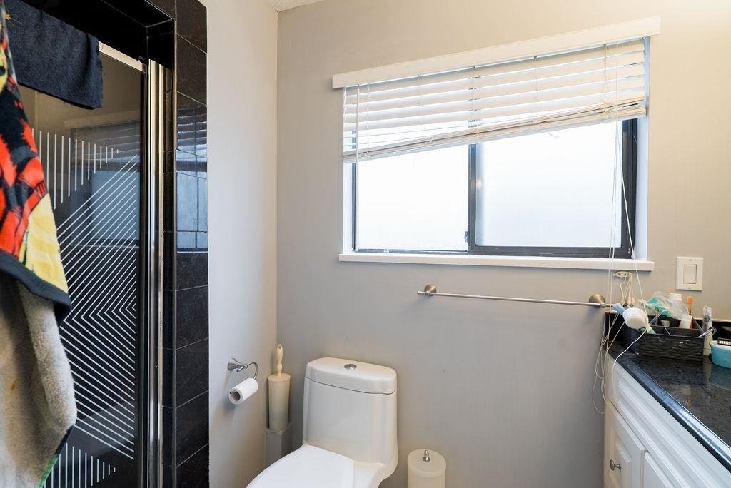 2525 Norcrest Court, Burnaby, BC, V3J 1C7 - 30