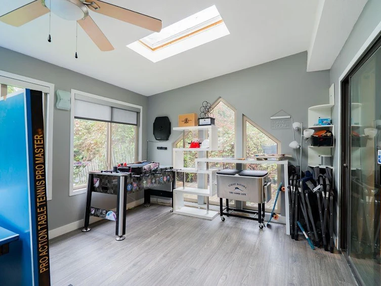 2525 Norcrest Court, Burnaby, BC, V3J 1C7 - 14