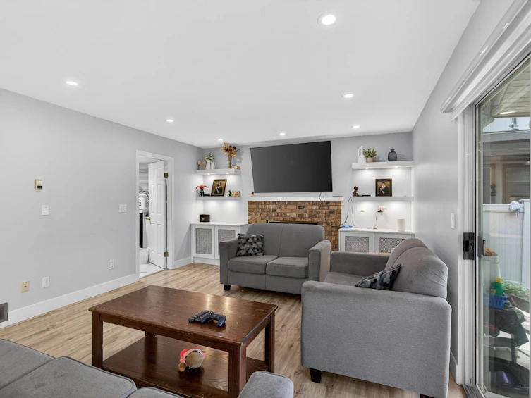 14610 87 Avenue, Surrey, BC, V3S 6R2 - 13