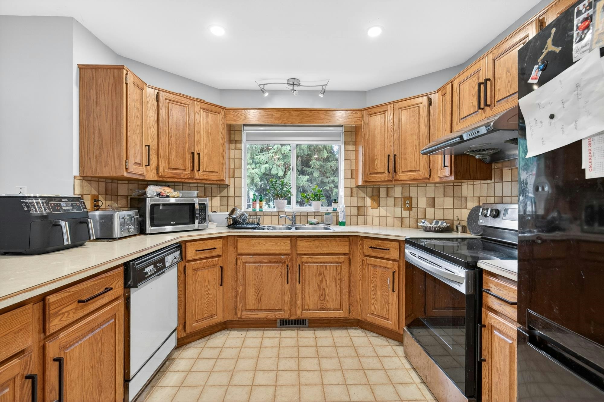 14610 87 Avenue, Surrey, BC, V3S 6R2 - 17